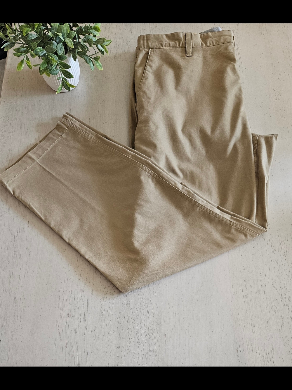 Dockers Men's Khaki Pants - Tan